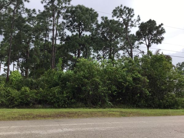 5925 NW Hann Drive, Port St. Lucie, FL 34986