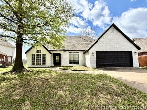 3827 W Canton Street , Broken Arrow, OK 74012