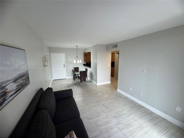 8075 NW 7th St , Unit 403, Miami, FL 33126