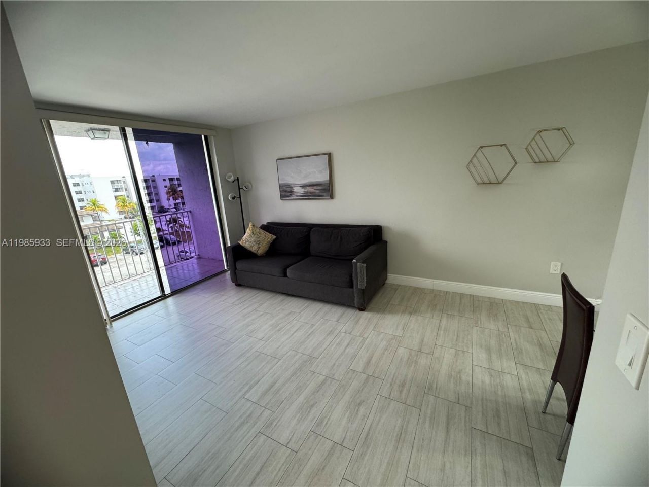 8075 NW 7th St , Unit 403, Miami, FL 33126 Photo