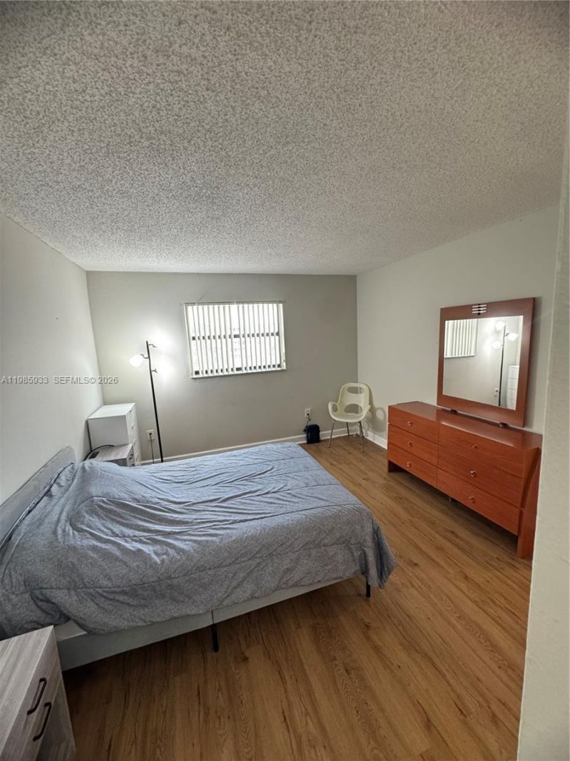 8075 NW 7th St , Unit 403, Miami, FL 33126 Photo