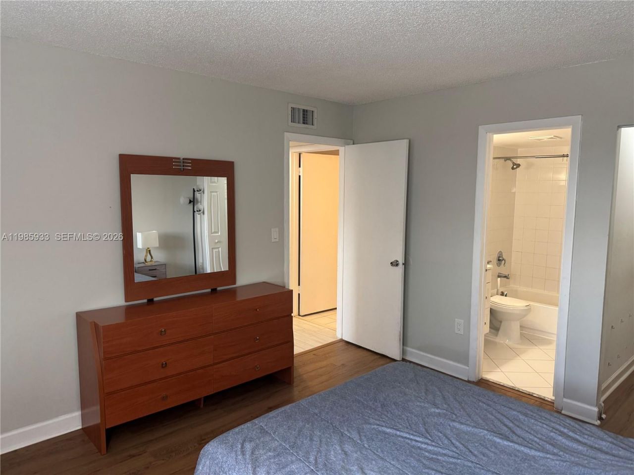 8075 NW 7th St , Unit 403, Miami, FL 33126 Photo