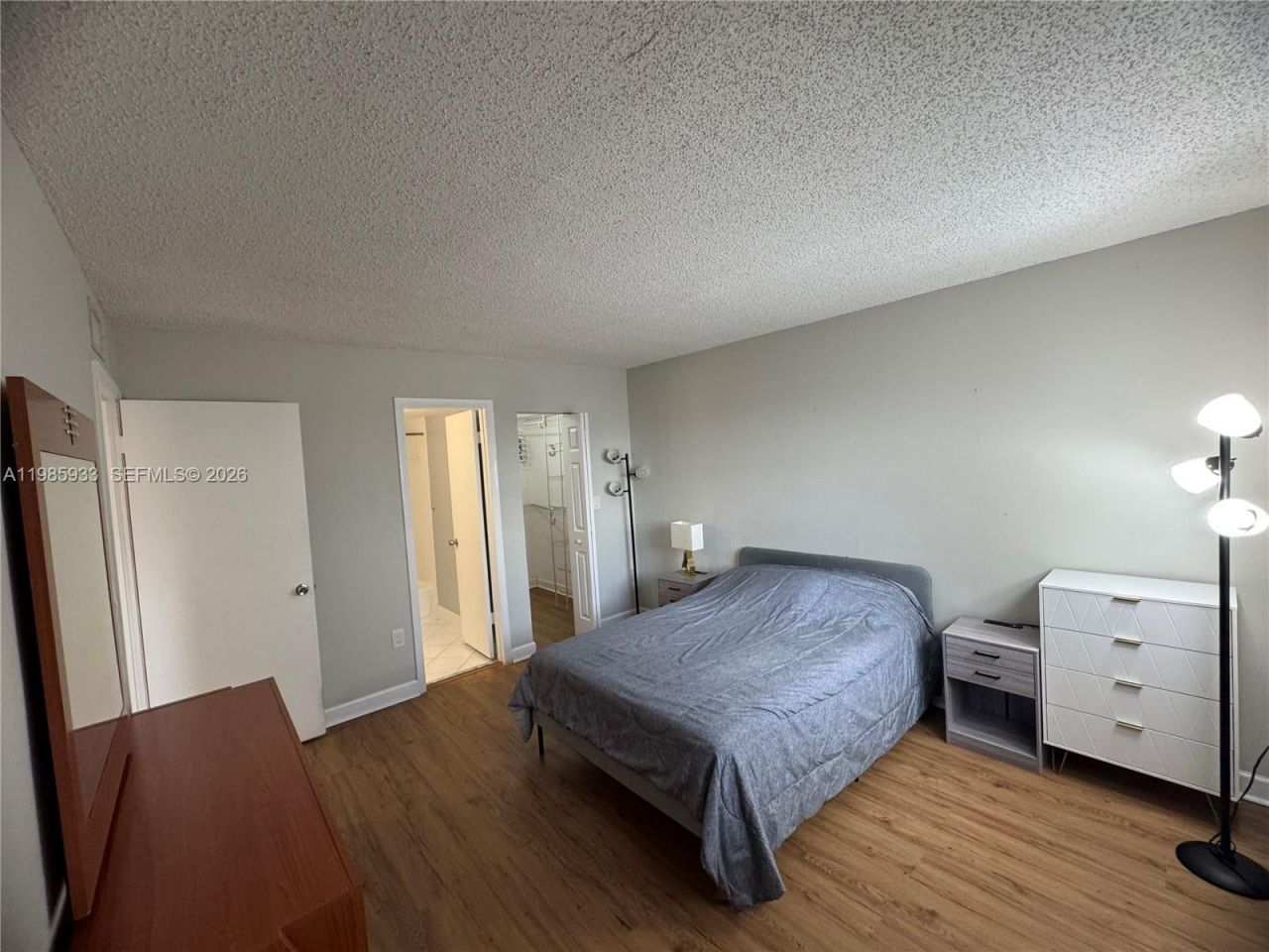 8075 NW 7th St , Unit 403, Miami, FL 33126 Photo