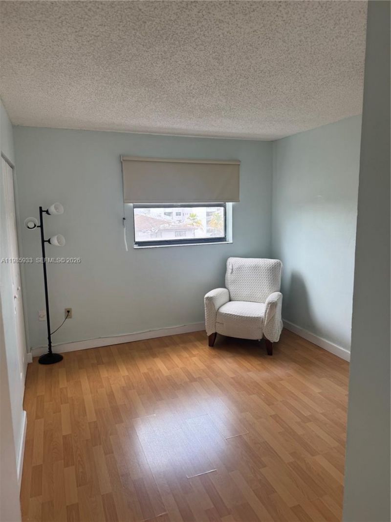 8075 NW 7th St , Unit 403, Miami, FL 33126 Photo