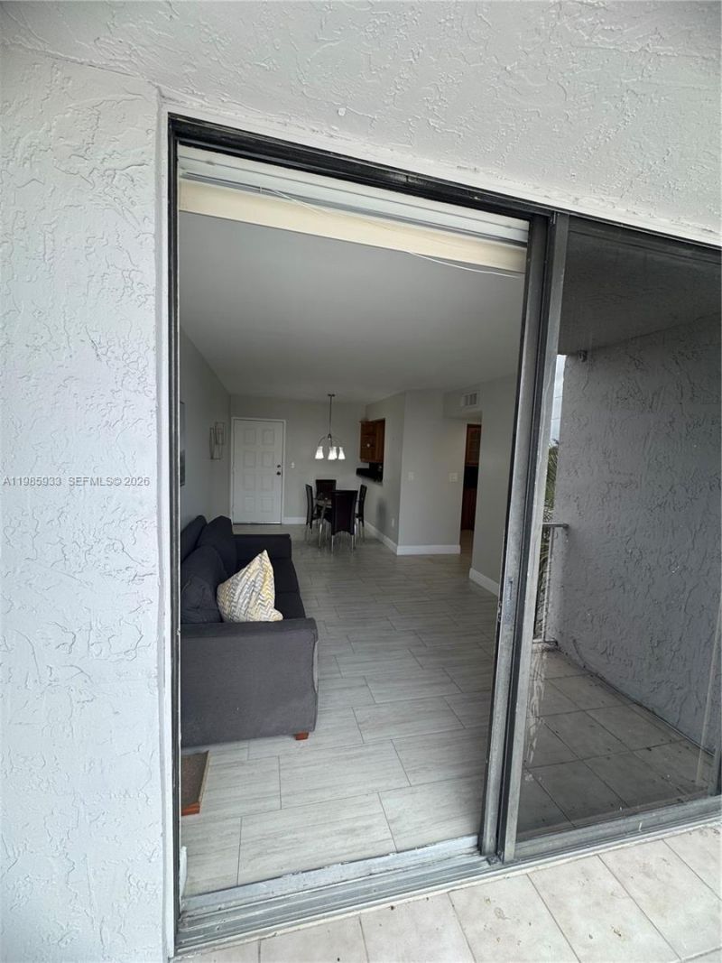 8075 NW 7th St , Unit 403, Miami, FL 33126 Photo