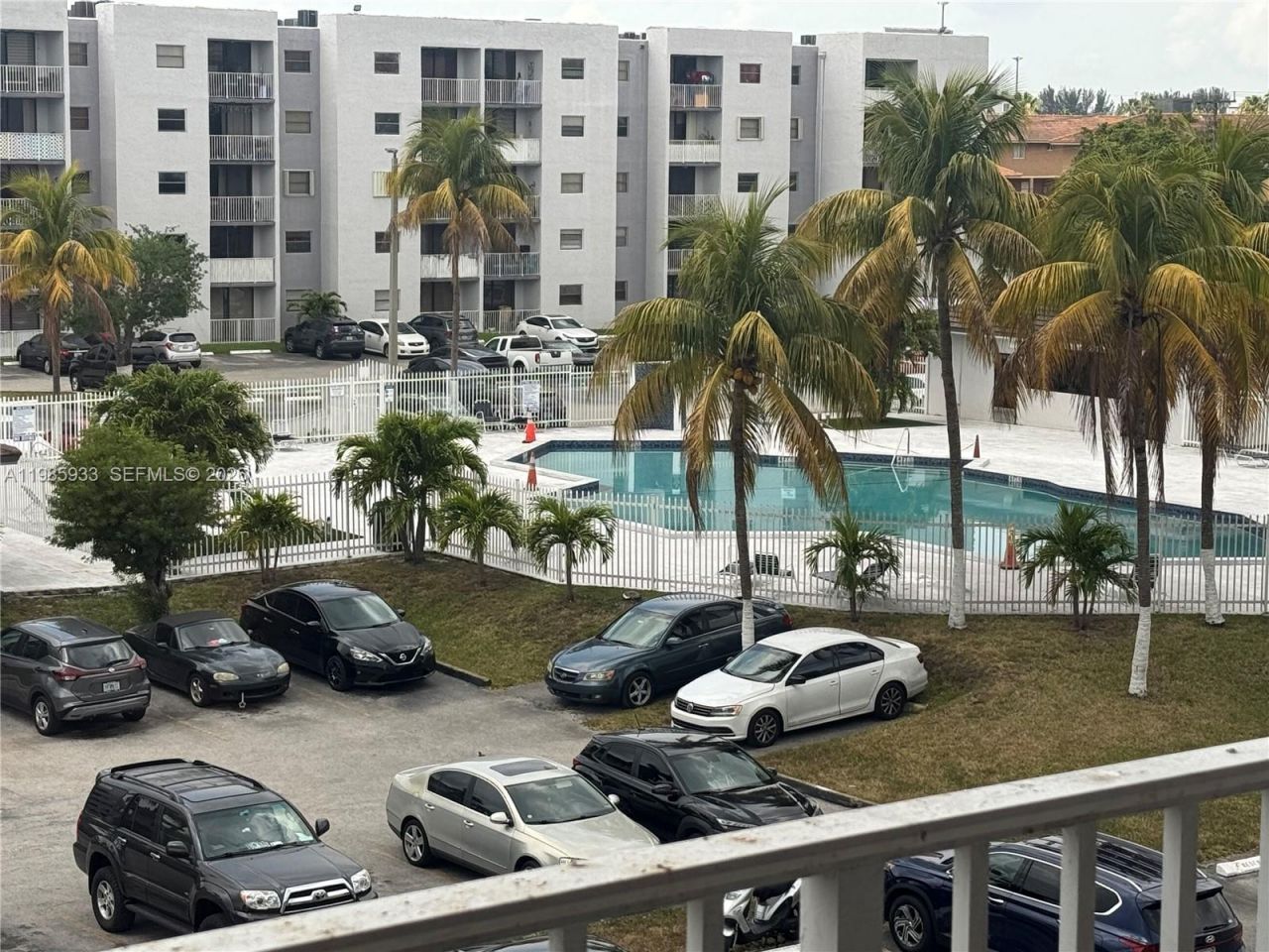 8075 NW 7th St , Unit 403, Miami, FL 33126 Photo