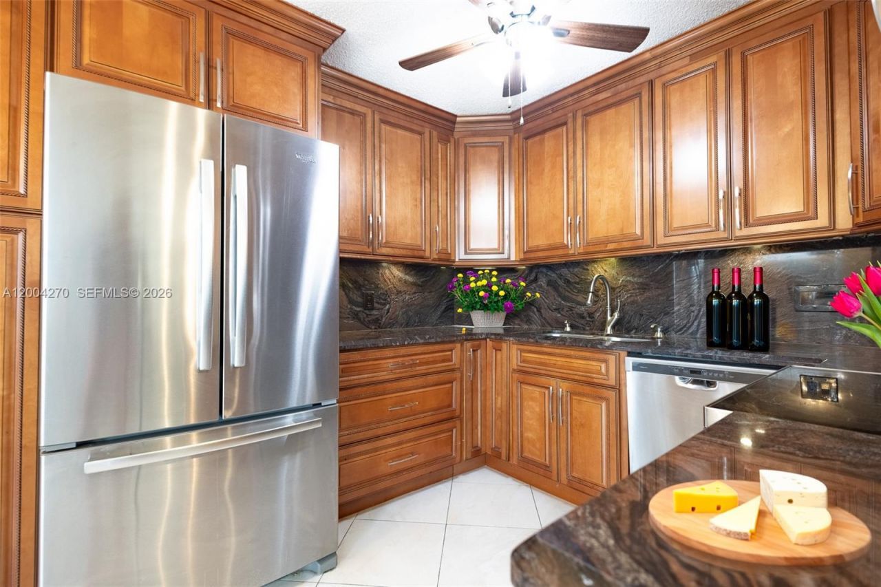 3049 Wolverton C , Unit 3049, Boca Raton, FL 33434 Photo