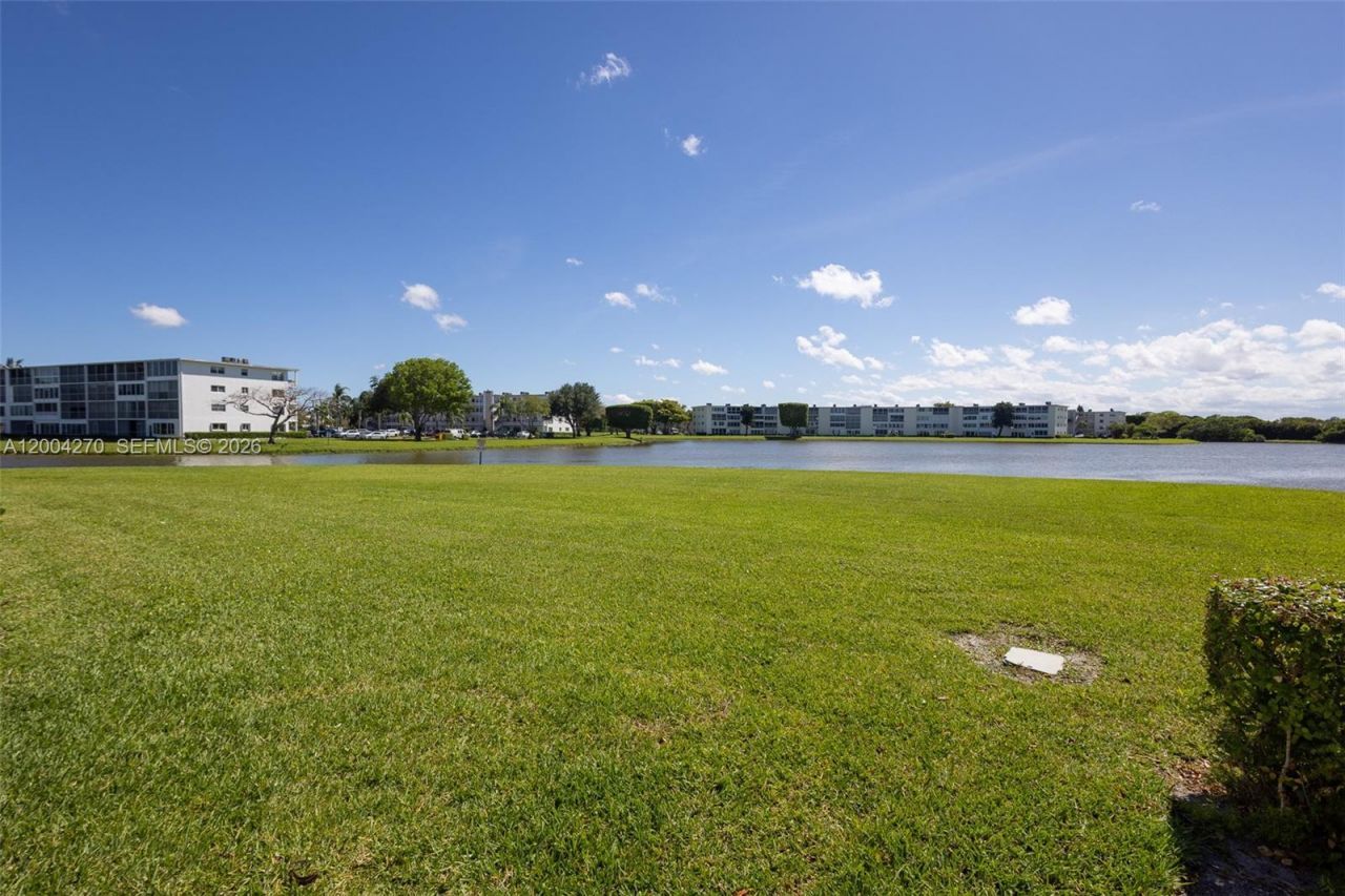 3049 Wolverton C , Unit 3049, Boca Raton, FL 33434 Photo