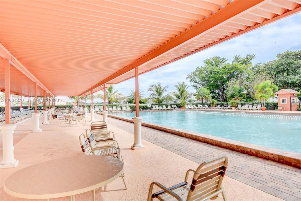 3049 Wolverton C , Unit 3049, Boca Raton, FL 33434 Photo