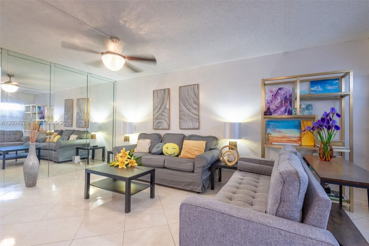 3049 Wolverton C , Unit 3049, Boca Raton, FL 33434 Photo