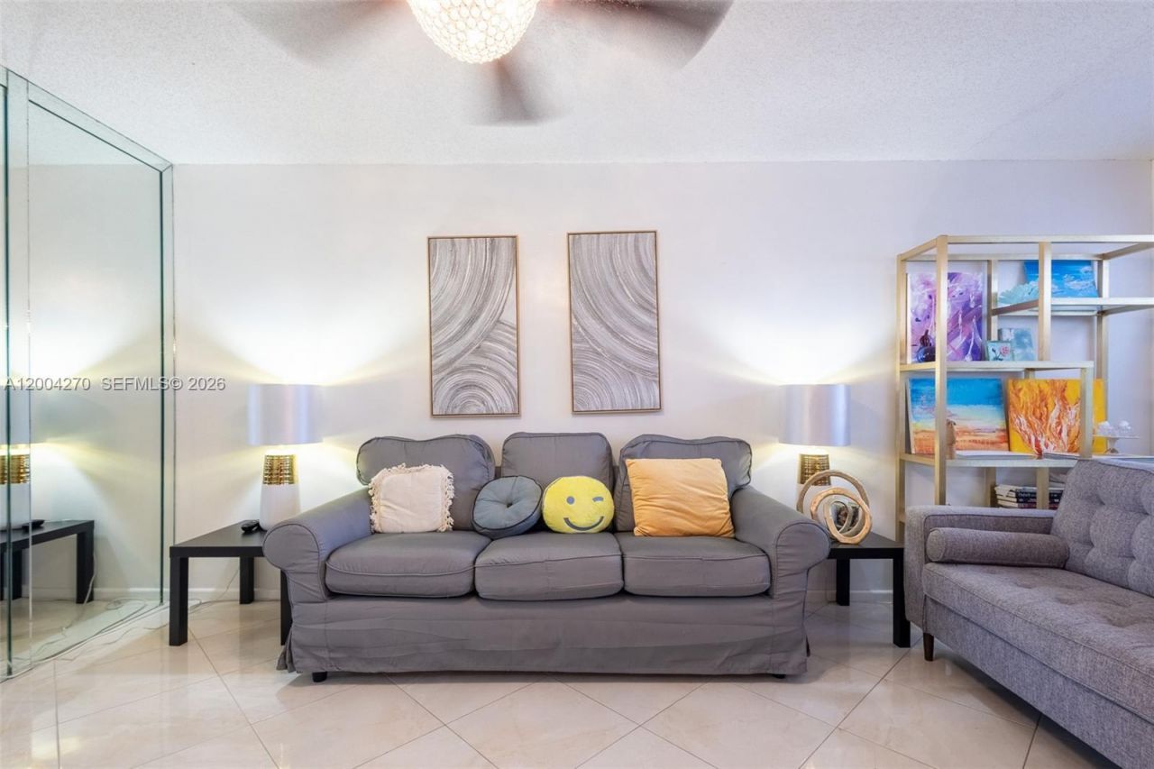 3049 Wolverton C , Unit 3049, Boca Raton, FL 33434 Photo