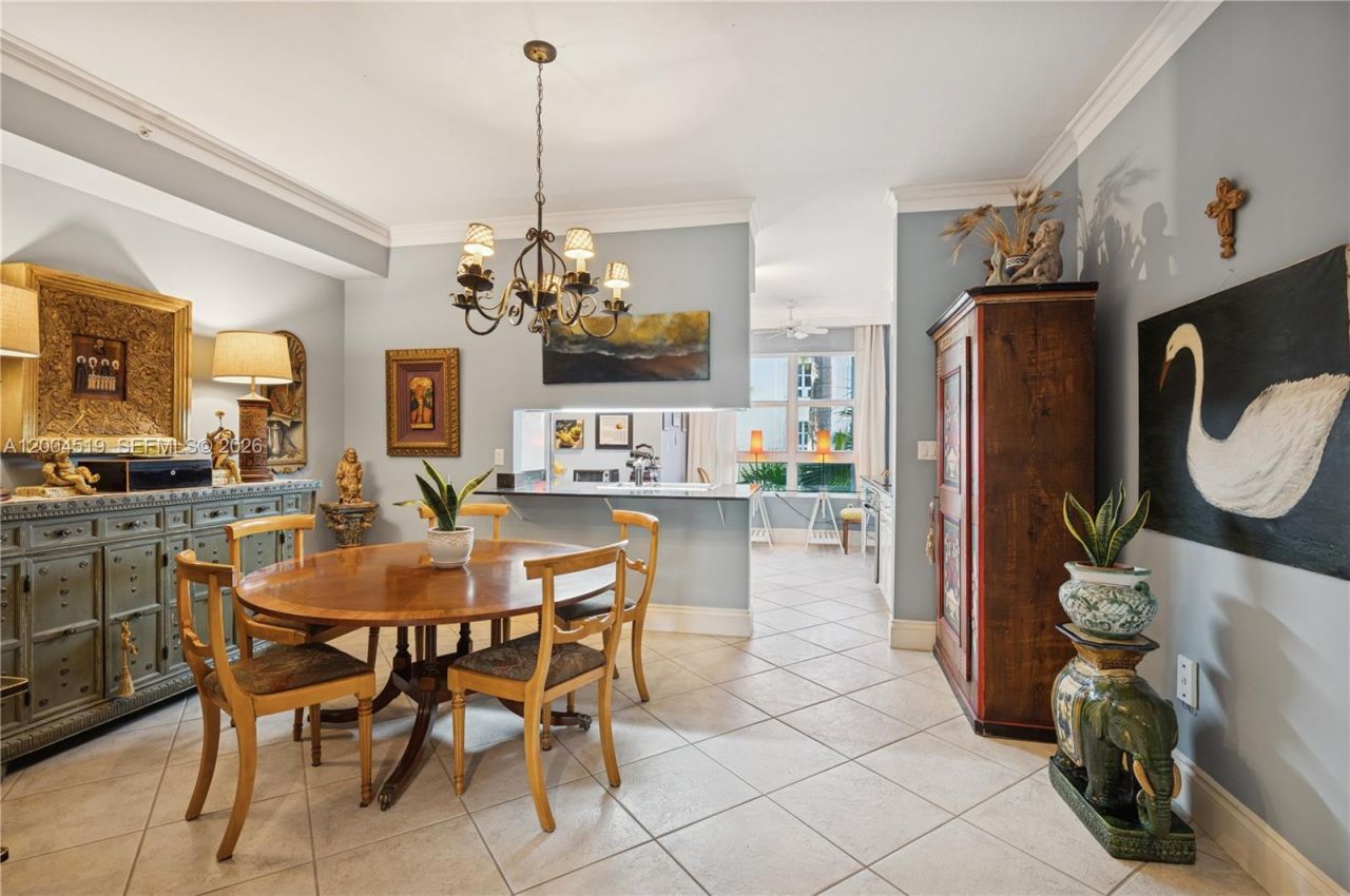 719 Crandon Blvd , Unit 310, Key Biscayne, FL 33149 Photo