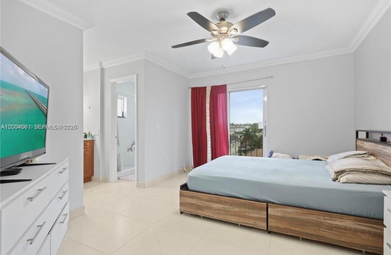 440 E 23rd St , Unit 1310, Hialeah, FL 33013 Photo