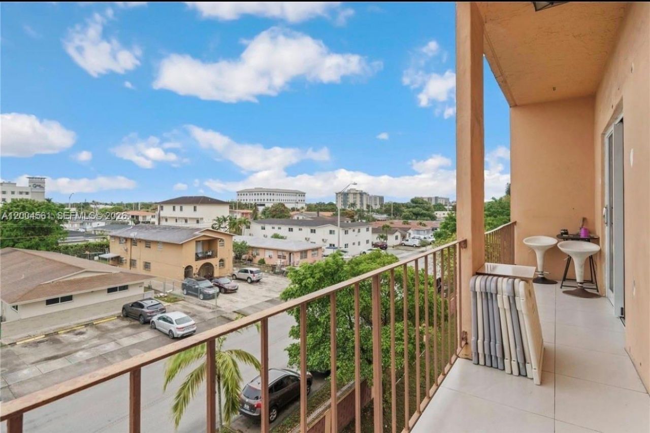 440 E 23rd St , Unit 1310, Hialeah, FL 33013 Photo