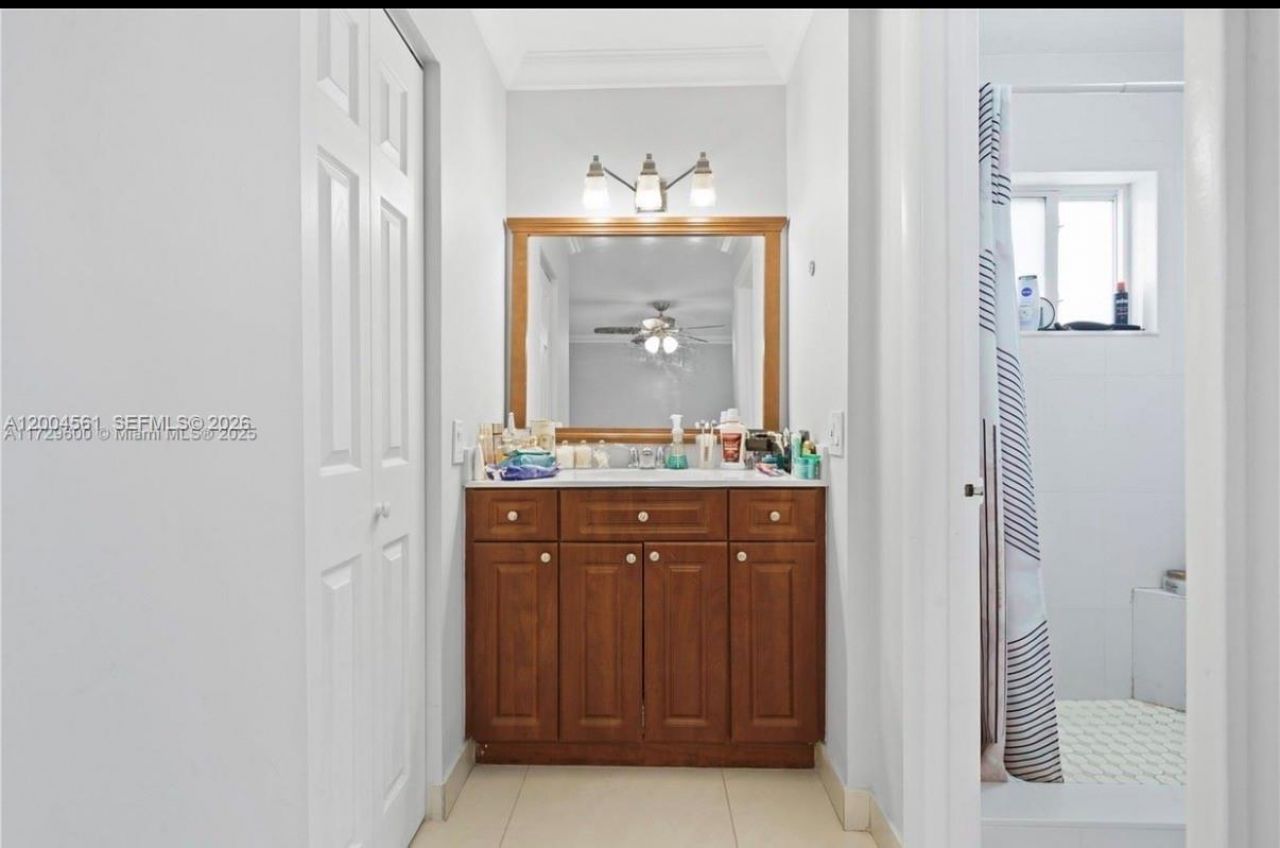 440 E 23rd St , Unit 1310, Hialeah, FL 33013 Photo
