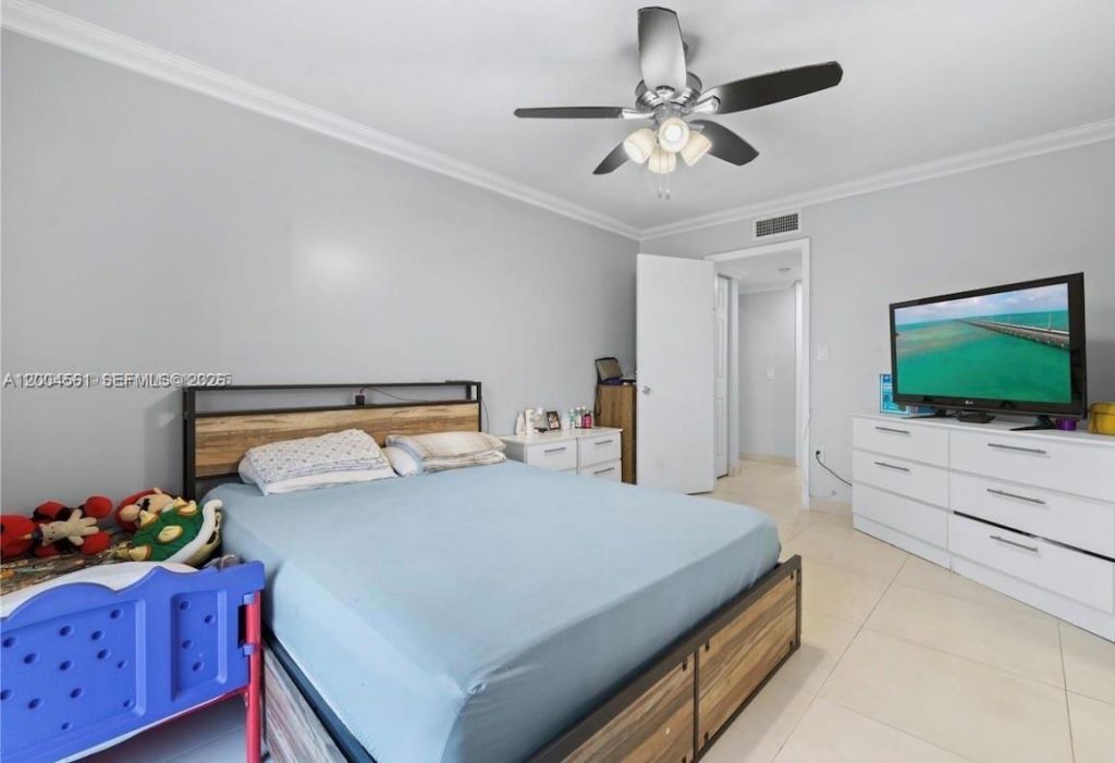 440 E 23rd St , Unit 1310, Hialeah, FL 33013 Photo