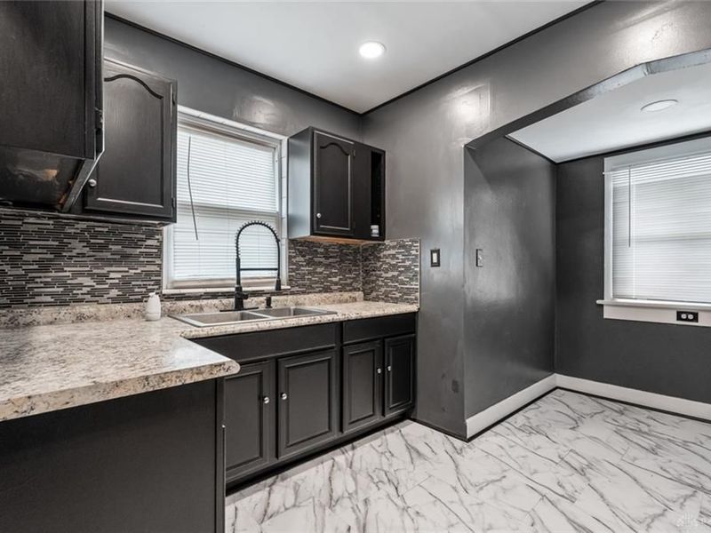 329 Grove Avenue, Dayton, OH 45404 Photo 11