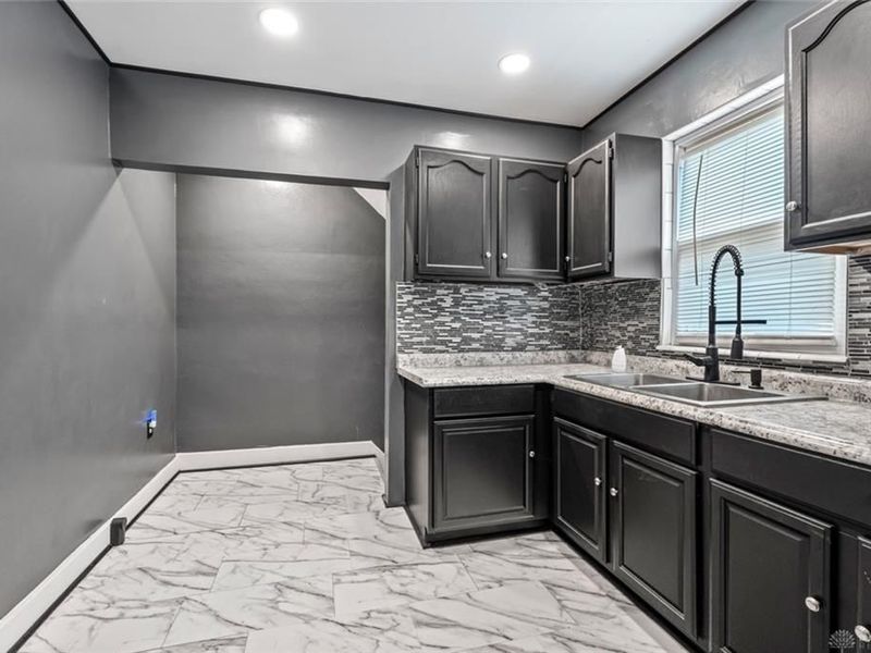 329 Grove Avenue, Dayton, OH 45404 Photo 12