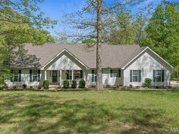 24331 Deer Creek Road, Warrenton, MO 63383