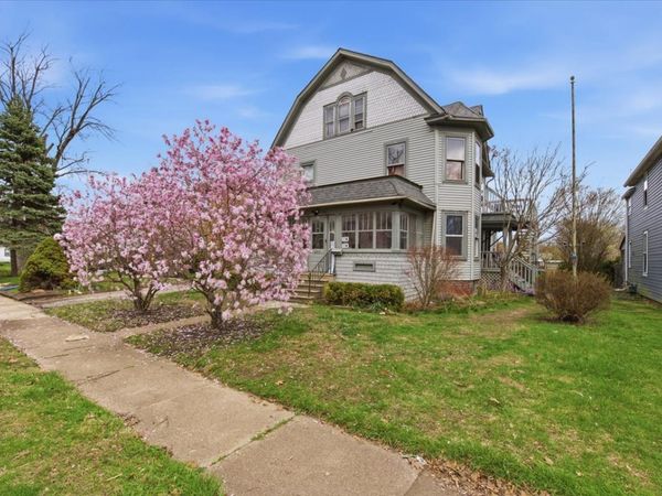 2807 Elizabeth Avenue, Zion, IL 60099