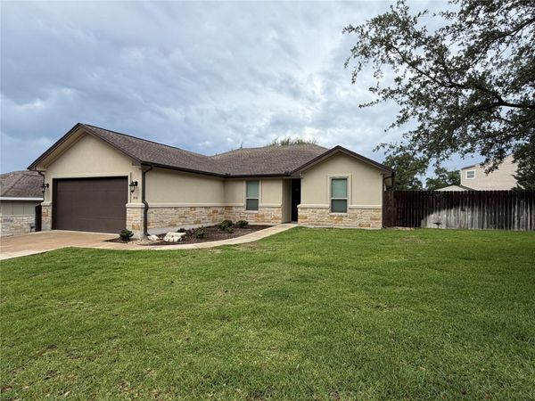 206 Fairway CIR , Point Venture, TX 78645