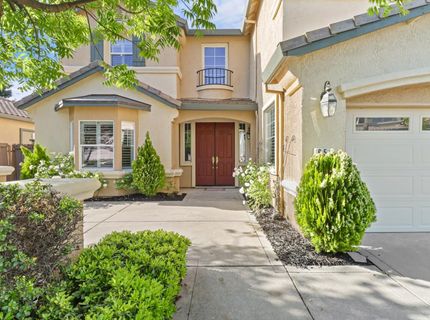 651 Hawkcrest Cir, Sacramento, CA 95835 Photo