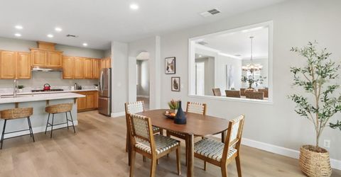 651 Hawkcrest Cir, Sacramento, CA 95835 Photo