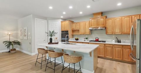 651 Hawkcrest Cir, Sacramento, CA 95835 Photo