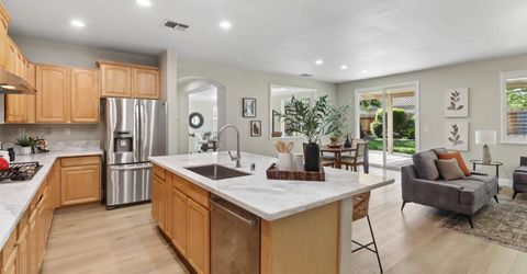 651 Hawkcrest Cir, Sacramento, CA 95835 Photo