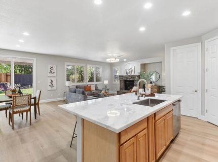 651 Hawkcrest Cir, Sacramento, CA 95835 Photo