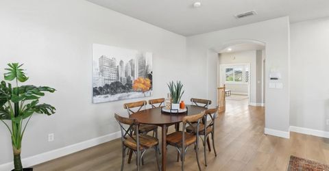 651 Hawkcrest Cir, Sacramento, CA 95835 Photo