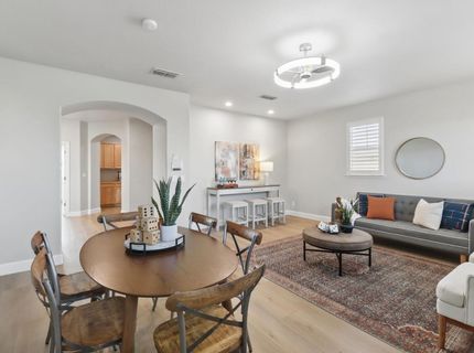 651 Hawkcrest Cir, Sacramento, CA 95835 Photo