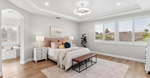 651 Hawkcrest Cir, Sacramento, CA 95835 Photo
