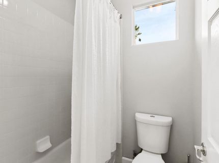 651 Hawkcrest Cir, Sacramento, CA 95835 Photo