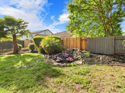 651 Hawkcrest Cir, Sacramento, CA 95835 Photo