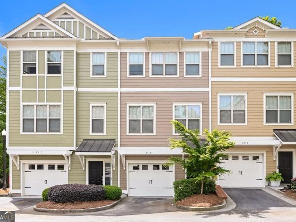 1915 Sterling Oaks Circle NE, Atlanta, GA 30319