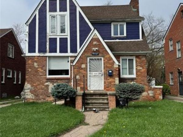 15501 Whitcomb Street, Detroit, MI 48227