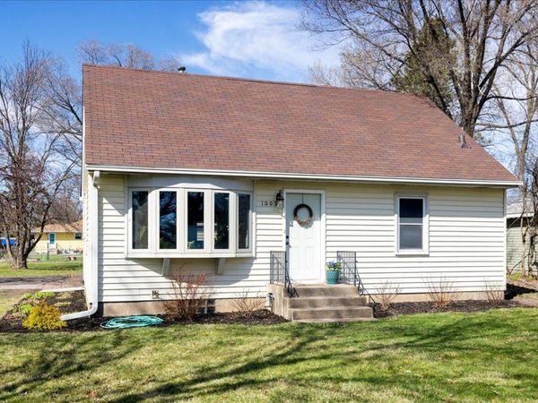 1005 90th Avenue NE, Blaine, MN 55434