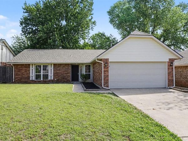 504 Conestoga Drive, Yukon, OK 73099