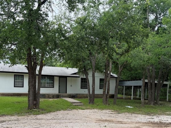 408 N Spring ST, Lampasas, TX 76550