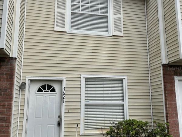 7621 COLONIAL COURT , TAMPA, FL 33615