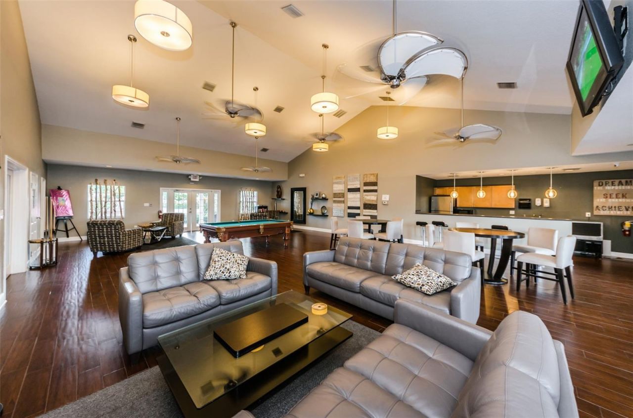 251 Pompano Drive Se, Unit D, Saint Petersburg, FL 33705 Photo