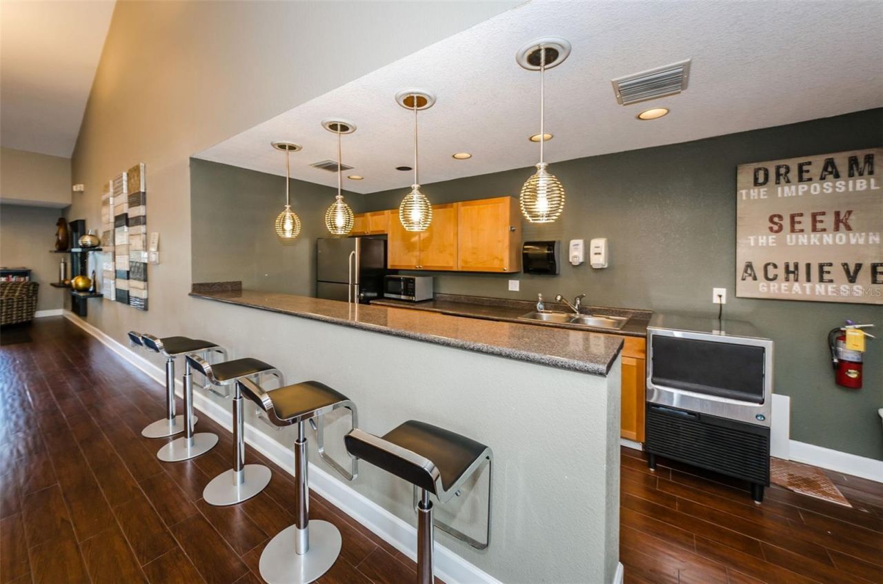 251 Pompano Drive Se, Unit D, Saint Petersburg, FL 33705 Photo