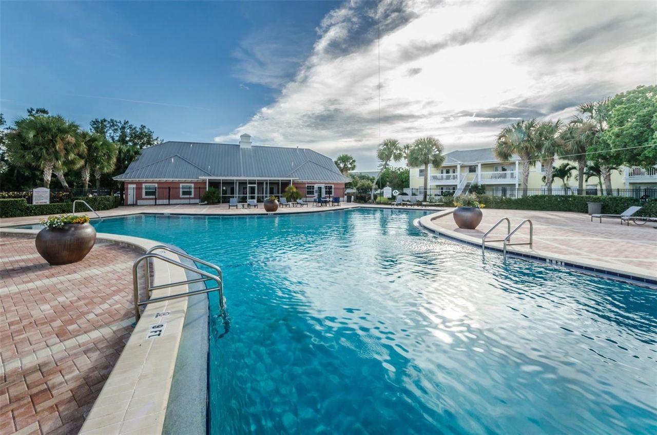251 Pompano Drive Se, Unit D, Saint Petersburg, FL 33705 Photo