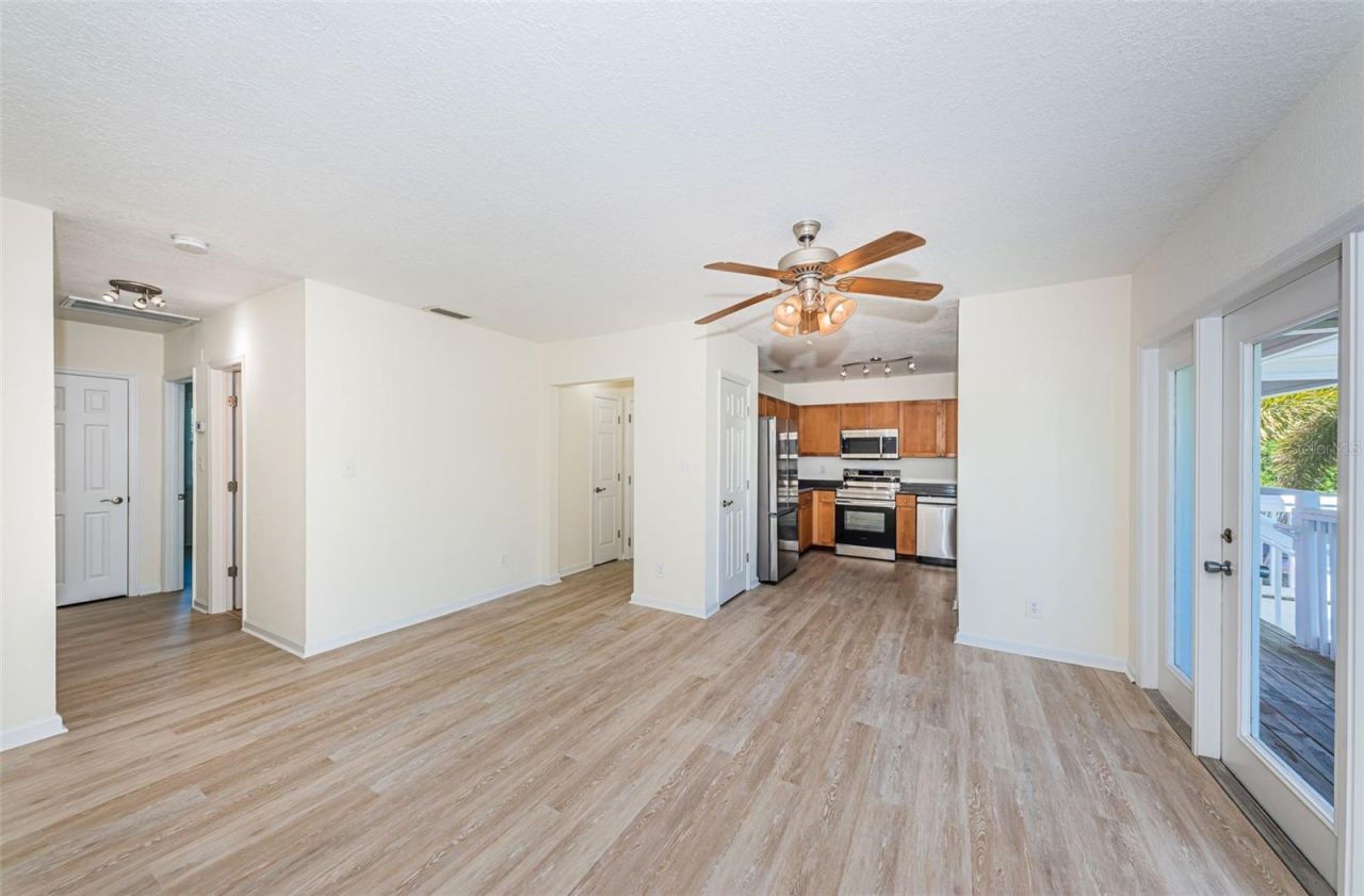 251 Pompano Drive Se, Unit D, Saint Petersburg, FL 33705 Photo
