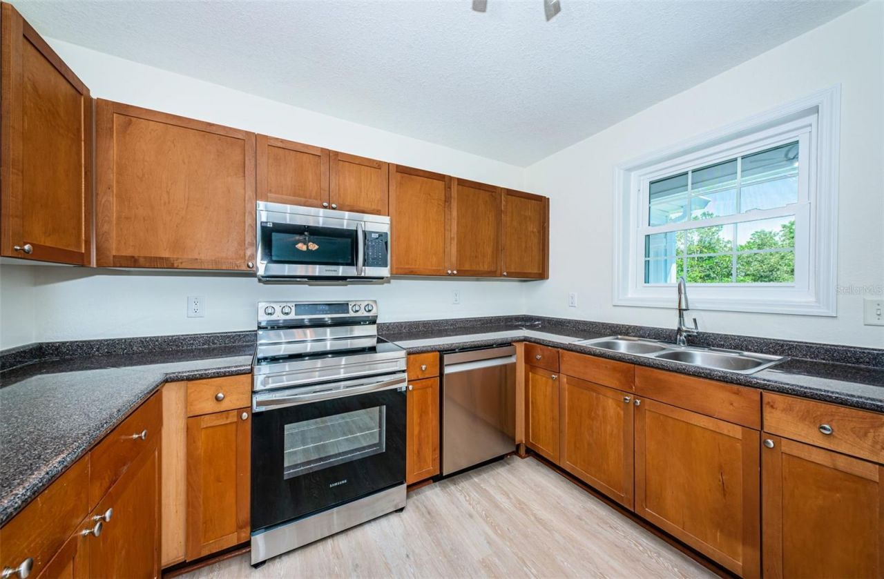 251 Pompano Drive Se, Unit D, Saint Petersburg, FL 33705 Photo