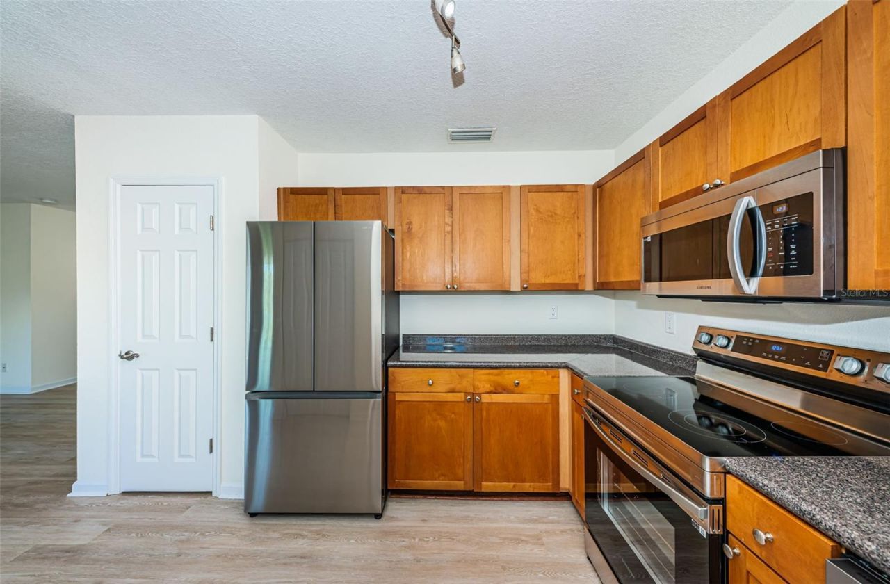 251 Pompano Drive Se, Unit D, Saint Petersburg, FL 33705 Photo
