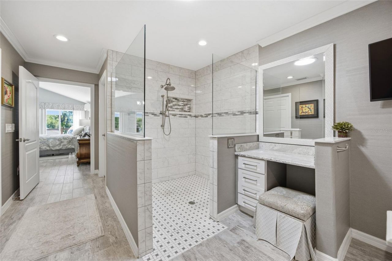 6120 Landings Boulevard , Lady Lake, FL 32159 Photo