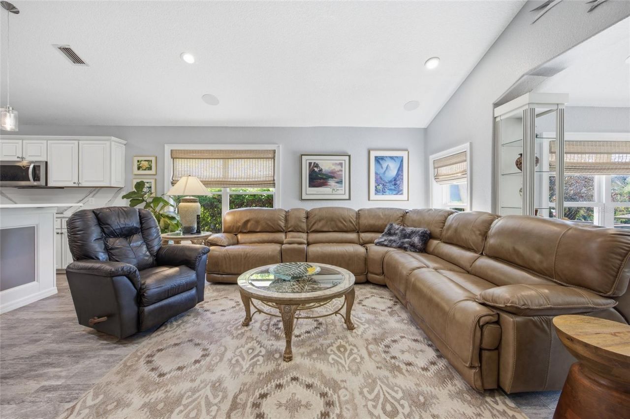 6120 Landings Boulevard , Lady Lake, FL 32159 Photo