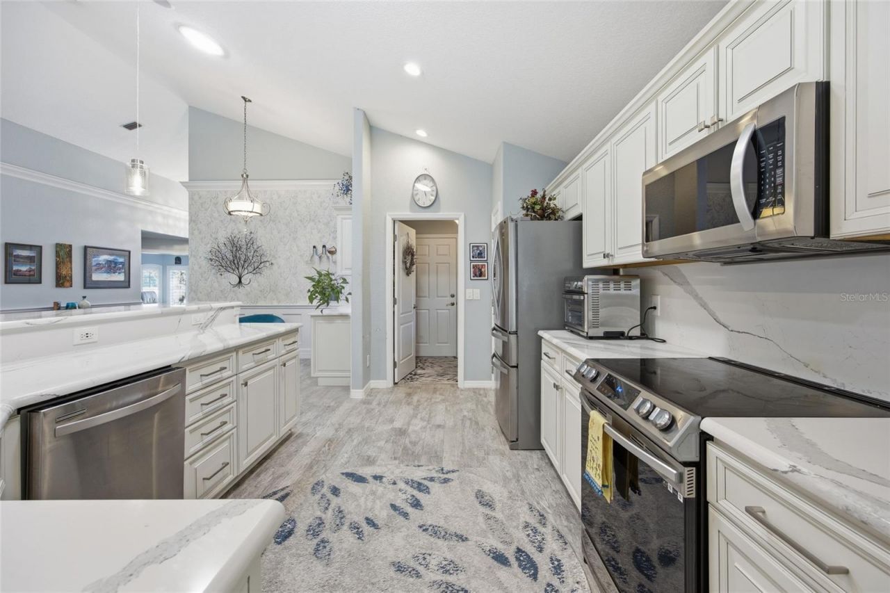 6120 Landings Boulevard , Lady Lake, FL 32159 Photo